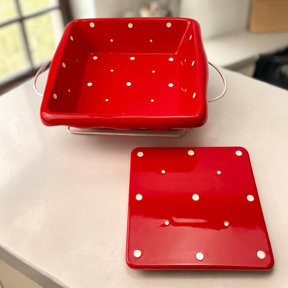 1.5 quart Square Casserole / Temp'tations Ovenware by Tara